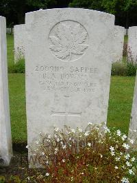 Etaples Military Cemetery - Bowman, Basil Alexander